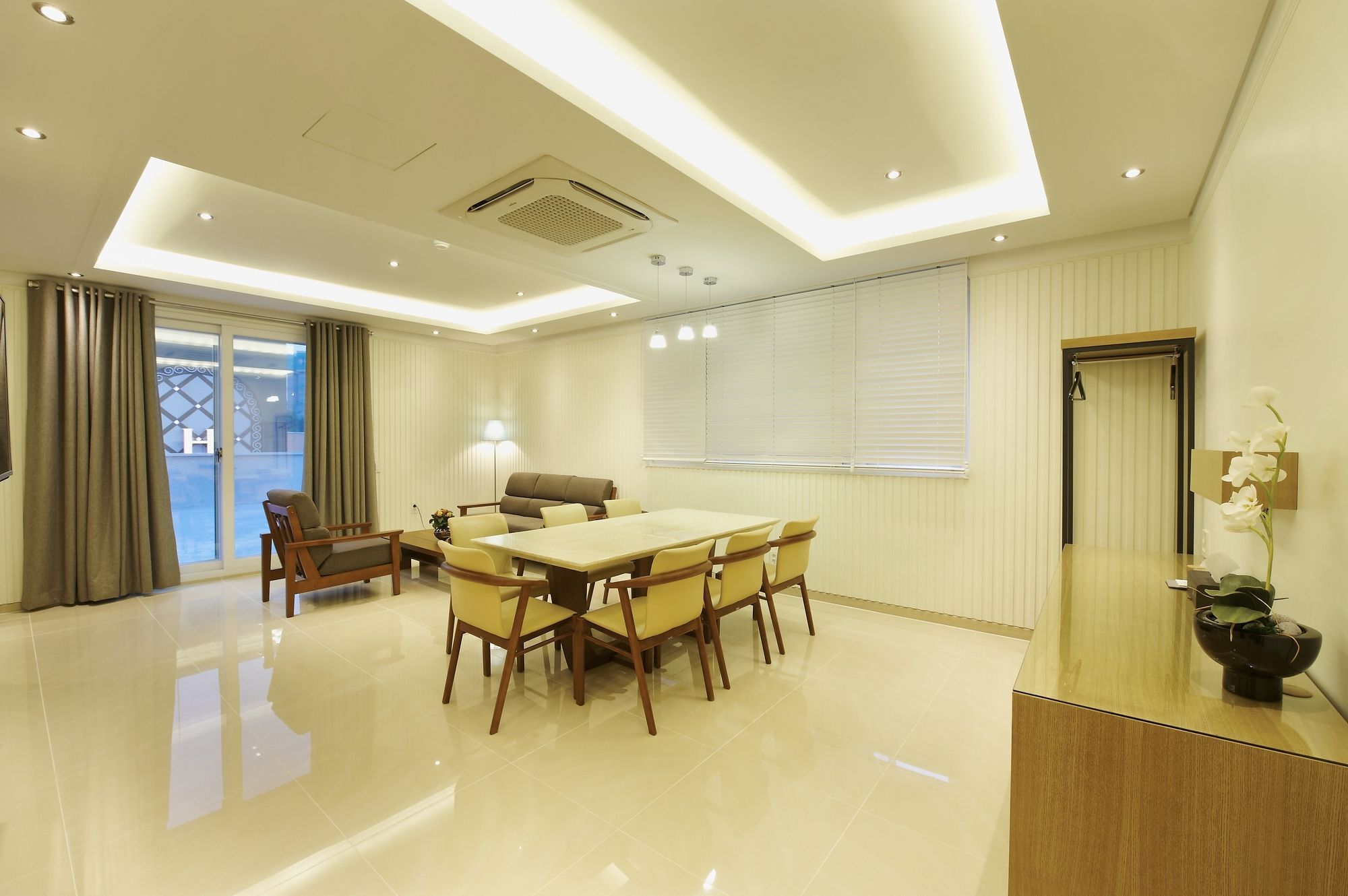 Gwangju Metropolitan City Hotel B מראה חיצוני תמונה