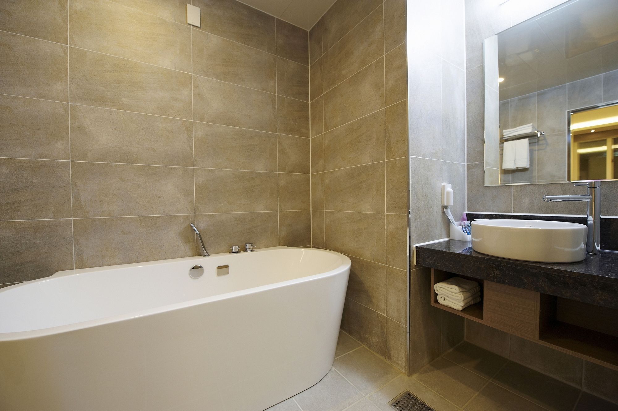 Gwangju Metropolitan City Hotel B מראה חיצוני תמונה