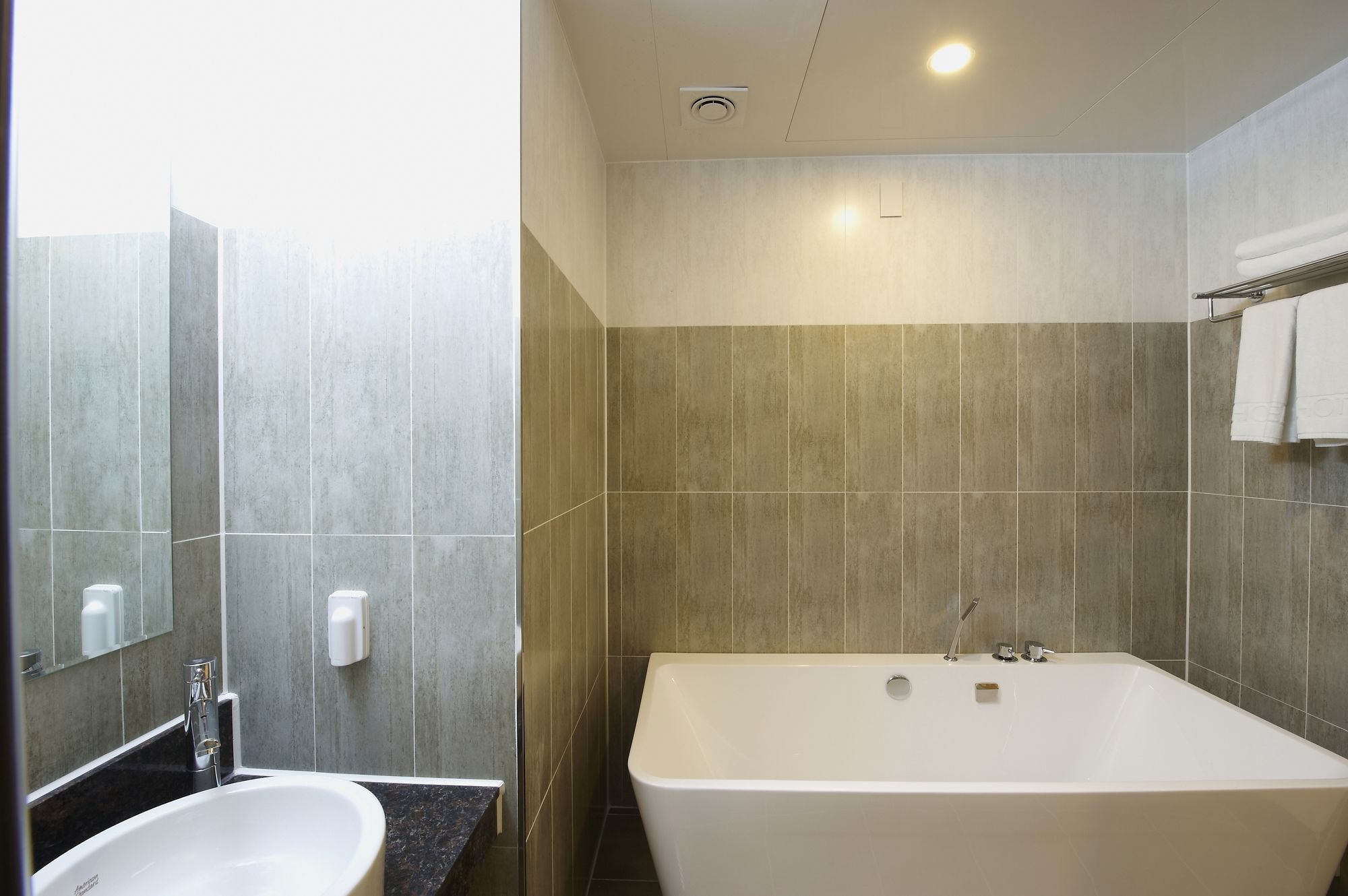 Gwangju Metropolitan City Hotel B מראה חיצוני תמונה